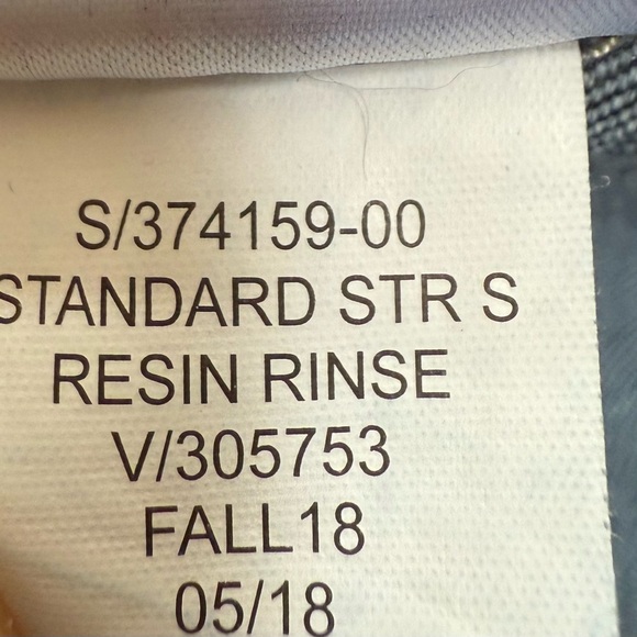 GAP Men’s Standard Fit Denim in Resin Rinse. Size 36x30. - Picture 7 of 8